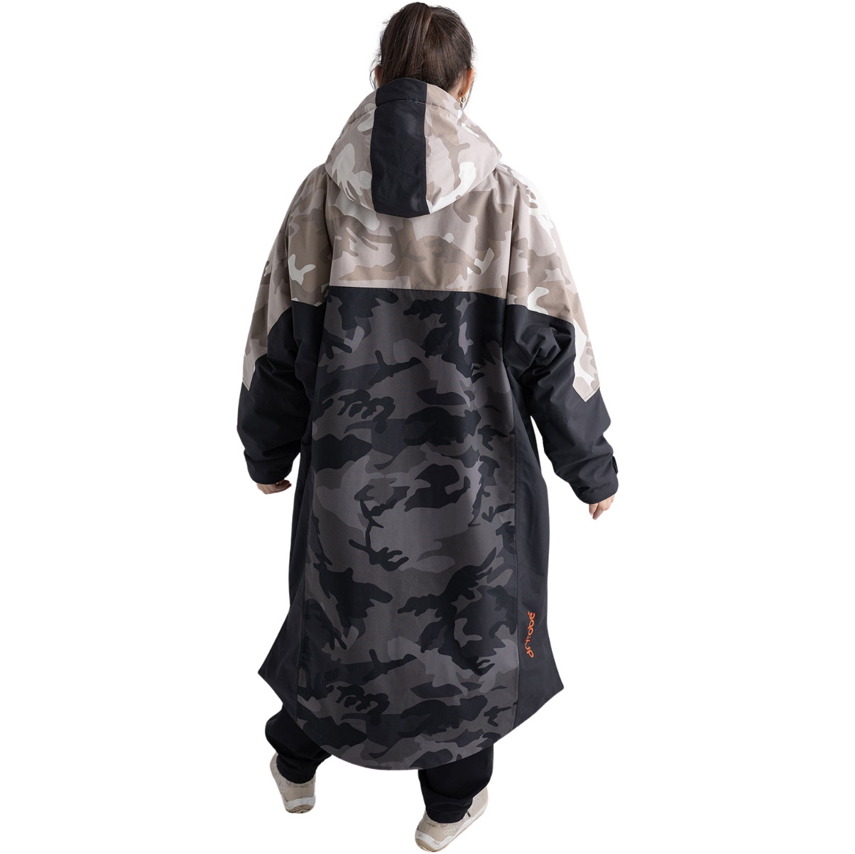 2026 Dryrobe Nexus Long Sleeve Changing Robe NXS - Dual Camouflage / Orange